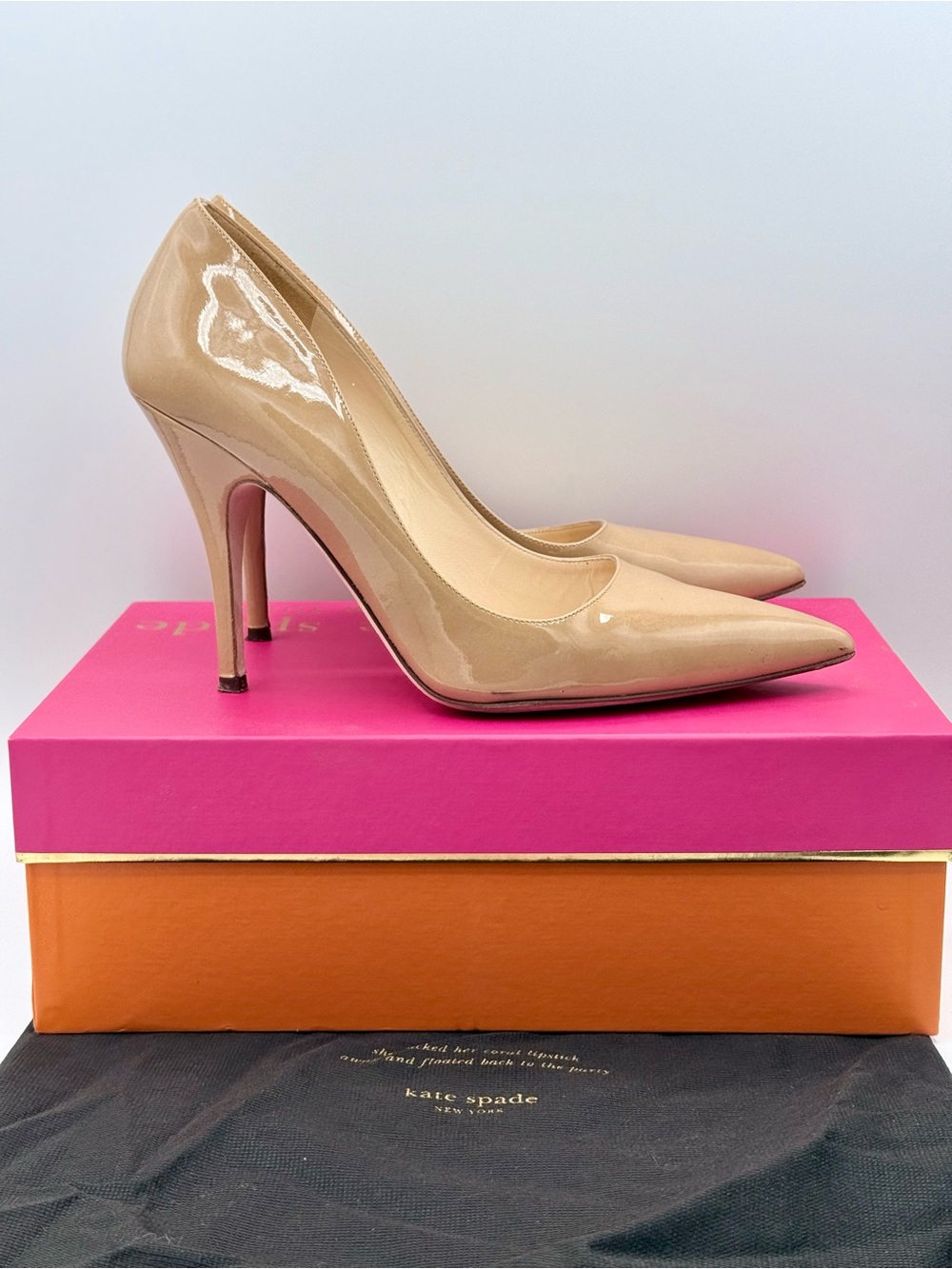 Kate Spade New York Nude Patent Leather Pointed Toe Pumps 8.5B Italy